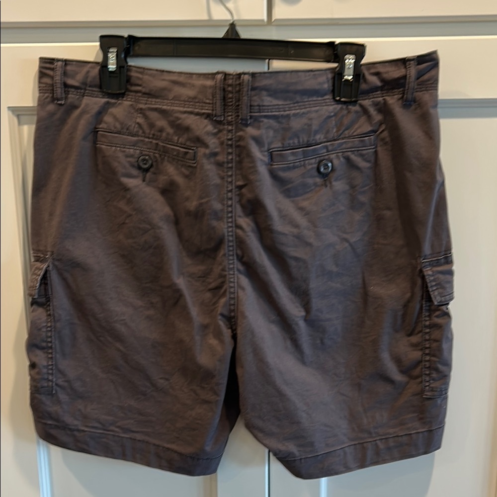 L.L. Bean Gray Cargo Shorts Durable Cotton Blend - Picture 3 of 3